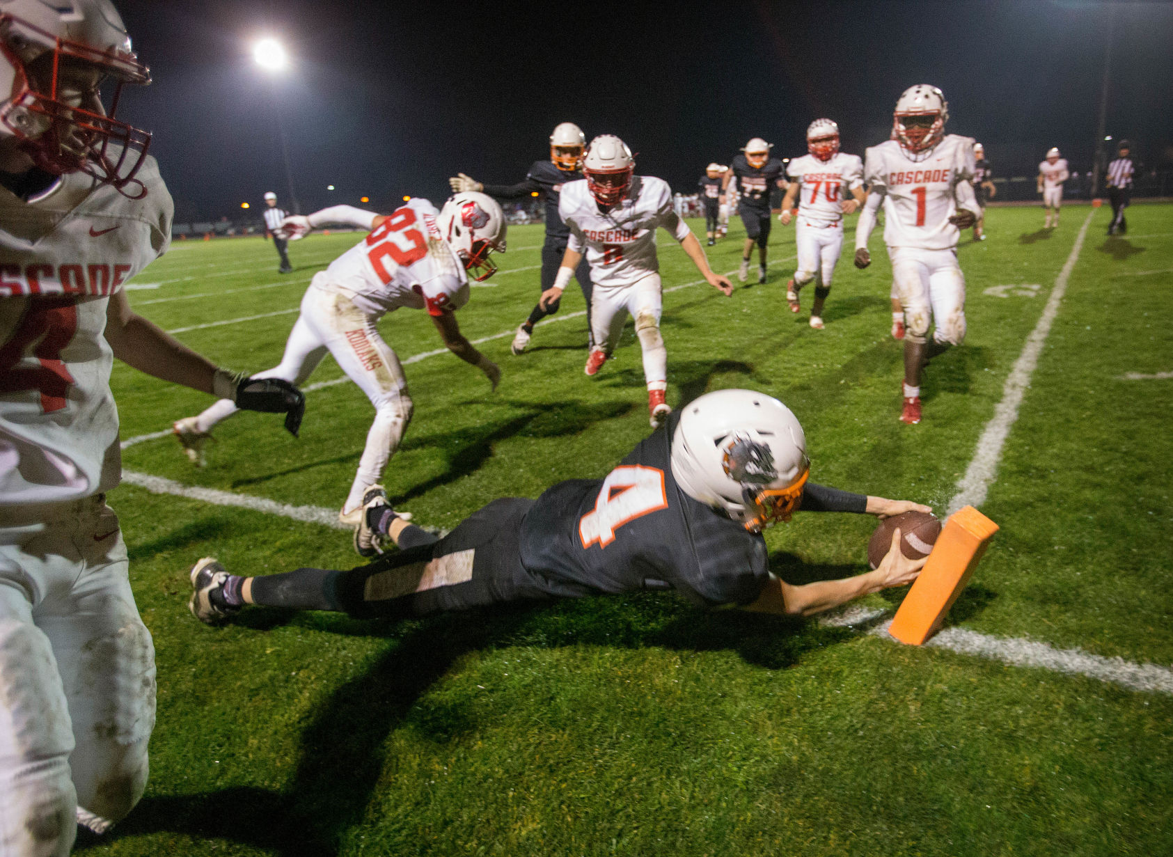 10252018 CashmereCascadeFball 18.jpg